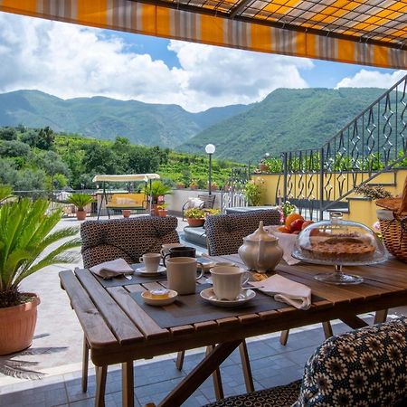 B&B L'Abbraccio Casola di Napoli エクステリア 写真