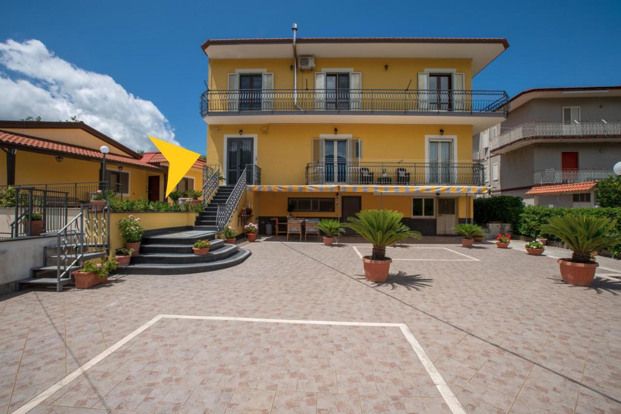 B&B L'Abbraccio Casola di Napoli エクステリア 写真